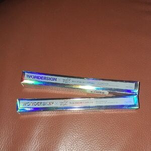 New 2 Wonderskin Brow Pomade In A Pencil